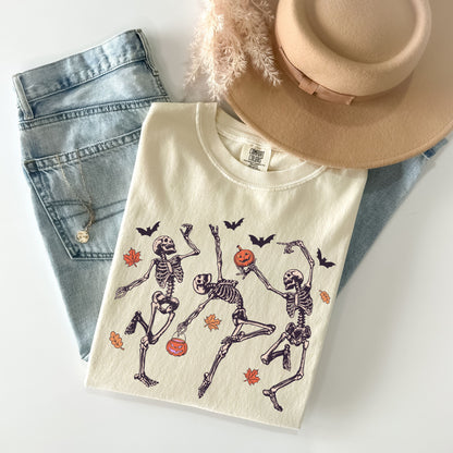 Dancing Skeleton Halloween Shirt, Comfort Colors Fall Graphic Tee, Retro Skeleton Pumpkin T-Shirt, Spooky Autumn Sweatshirt for Women & Men