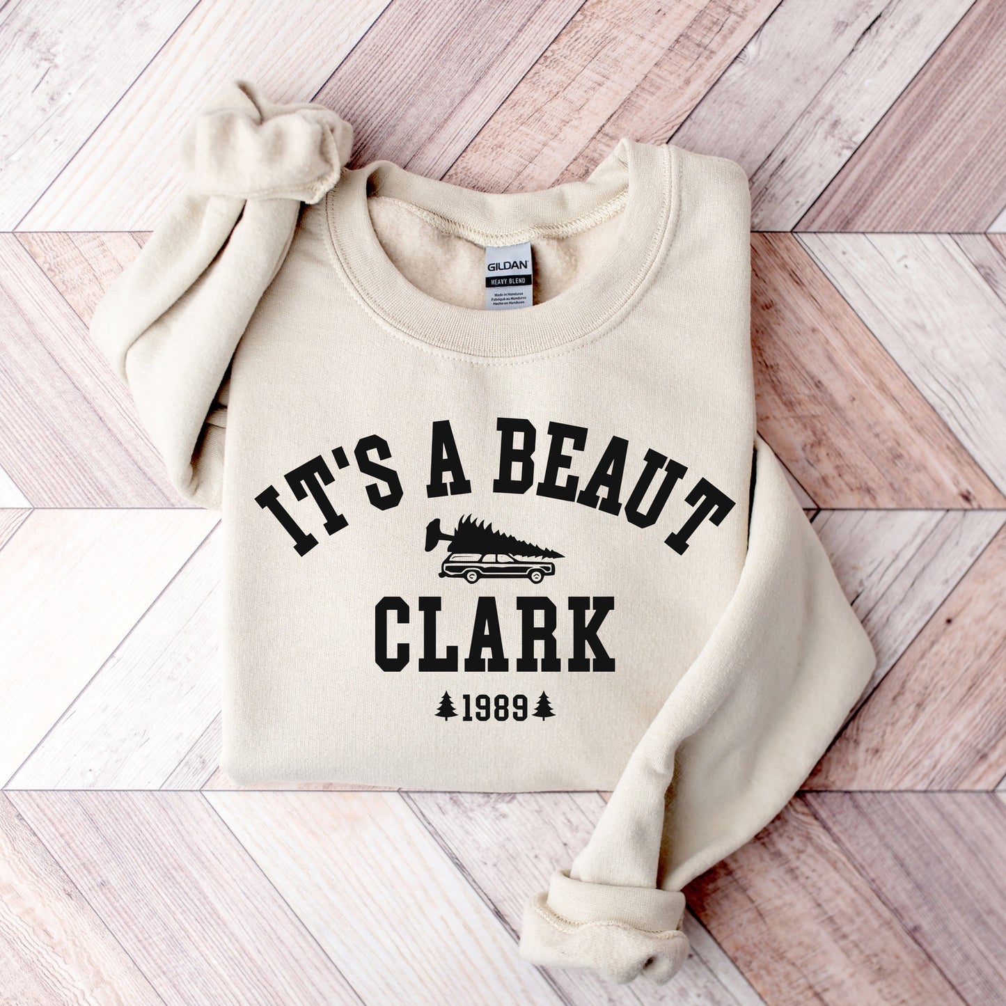 It's A Beaut Clark Sweatshirt | Christmas Movie Quote Crewneck | Funny Holiday Tree Shirt | Vintage 1989 Xmas Gift for Him | Vacation Fan