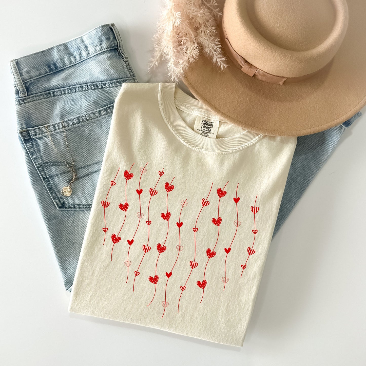 Minimal Heart Line Art Shirt, Comfort Colors Cozy Pullover, Soft Girl Style Love Sweat, Simple Hand Drawn Heart T-Shirt Valentine Heart Gift