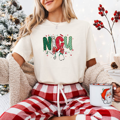 Comfort Colors® Nurse Christmas Shirt, Retro Checkered RN CNA NICU Tee, Cute Santa Hat Nursing Holiday Top, Gift for Nurse, Groovy Xmas