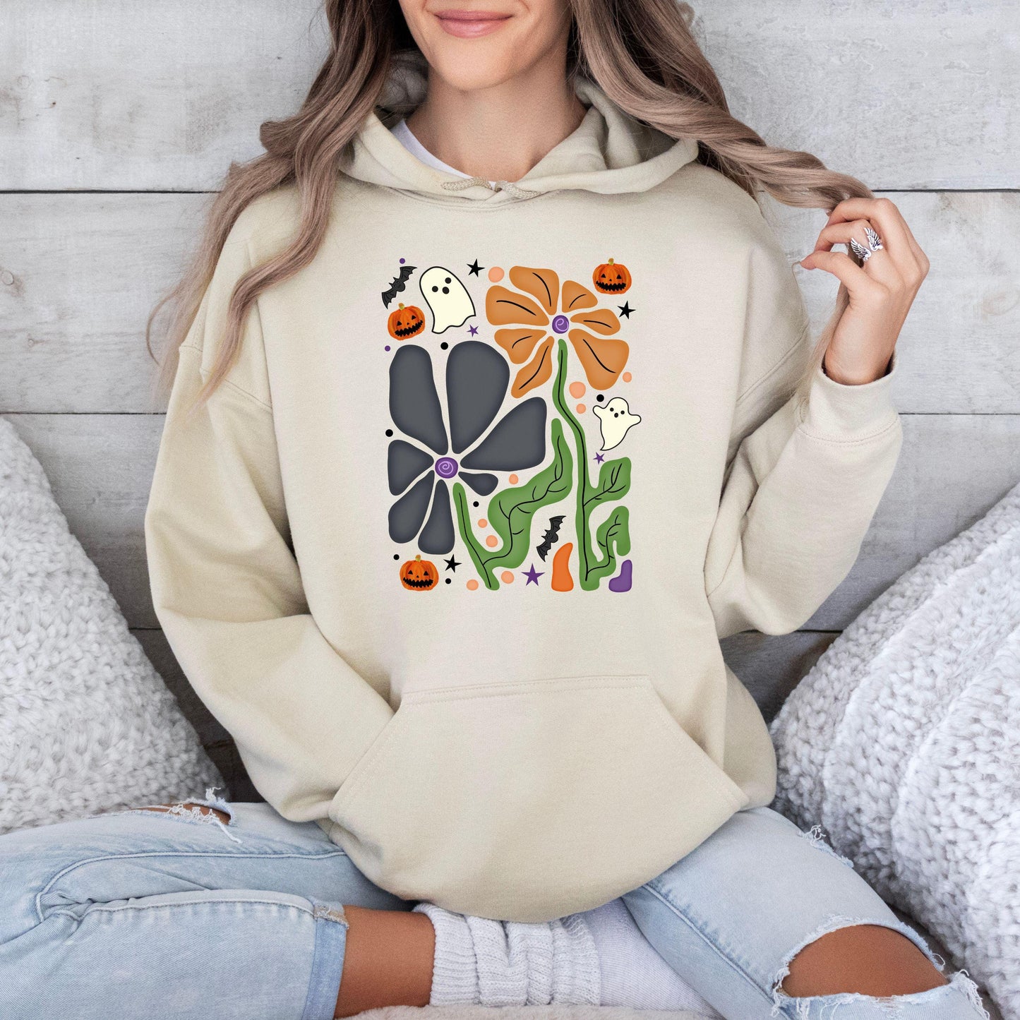 Retro Floral Ghost Sweatshirt, Boho Flower Halloween Sweat, Cute Fall Sweater, Spooky Season Hoodie, Womens Ghost Sweatshirt, Spooky Season